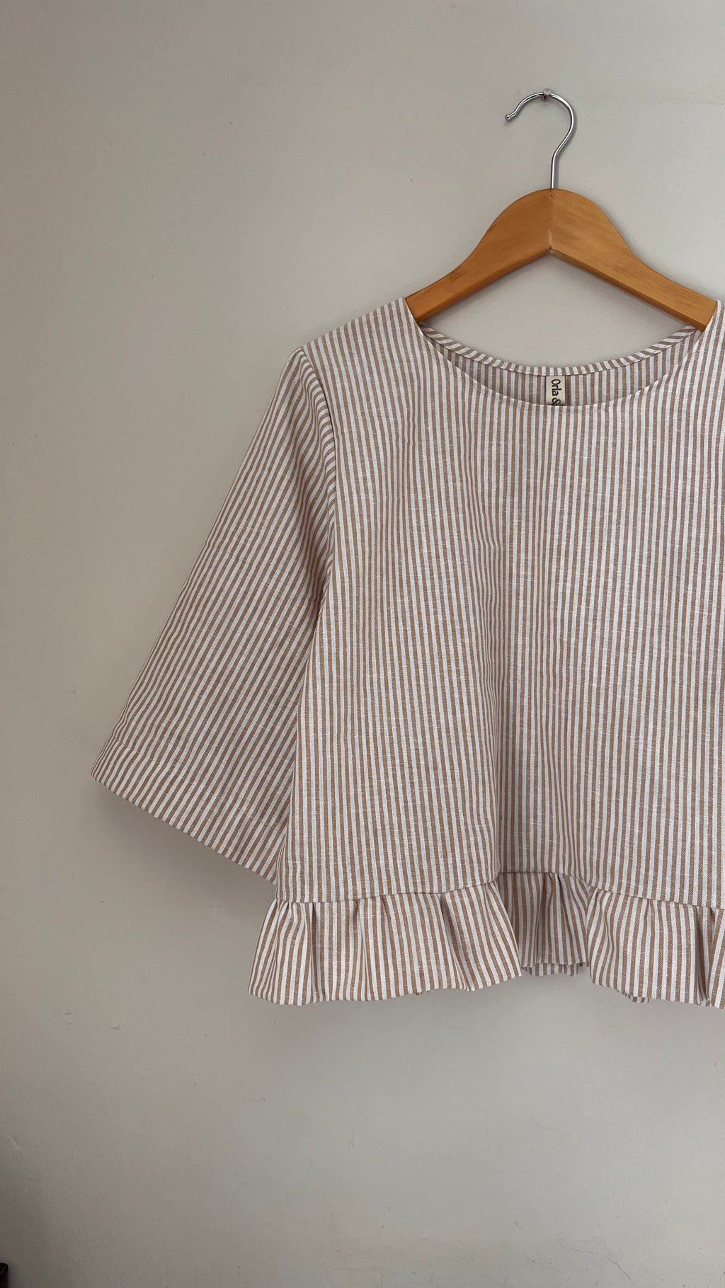 Hetty frill top | peach linen stripe