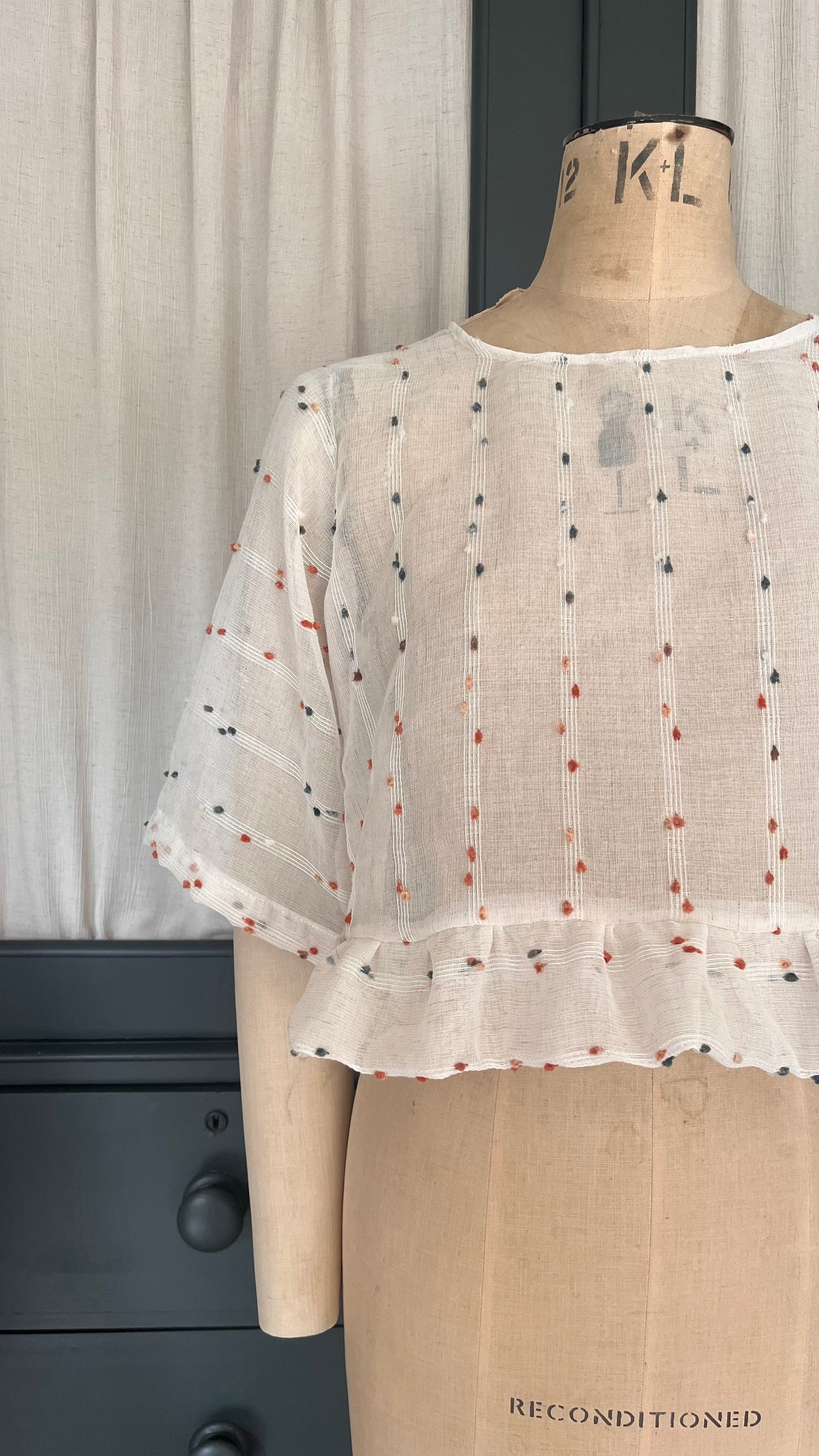 Hetty frill top |french knot