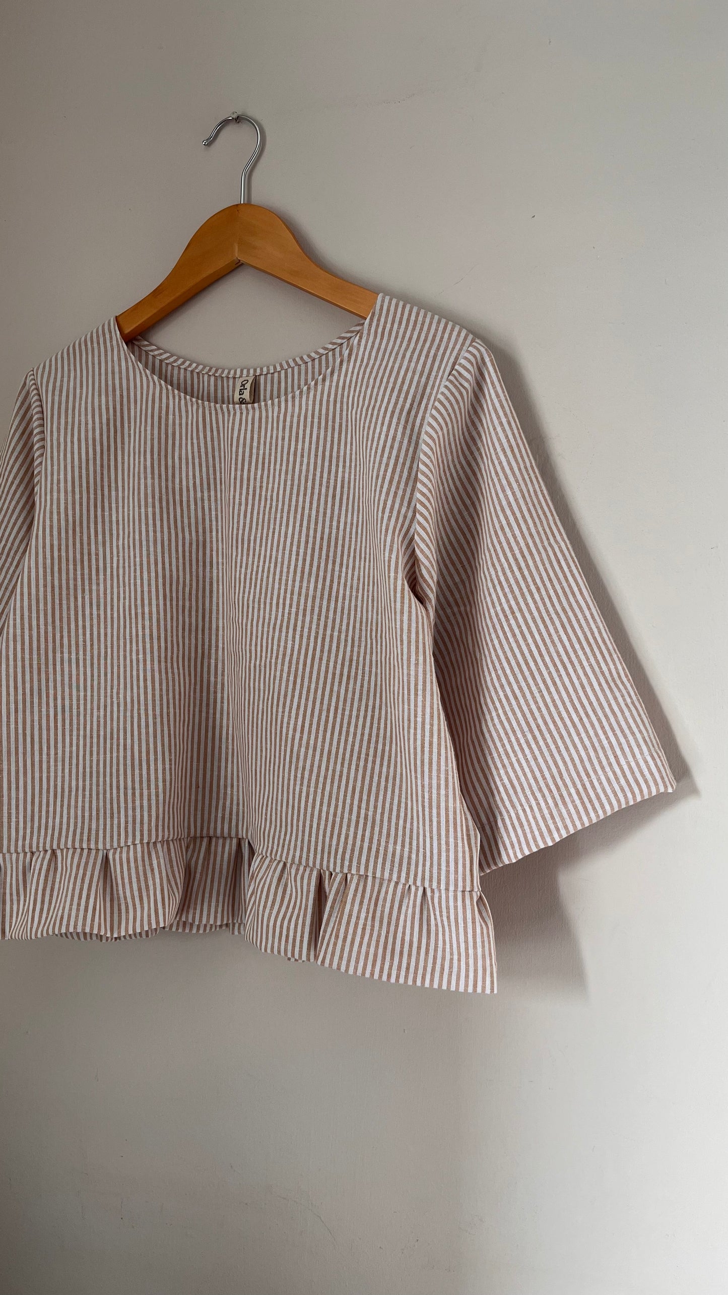 Hetty frill top | peach linen stripe