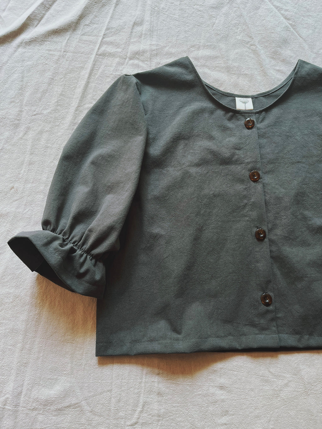 Faye Bluse mit Rüschenärmeln