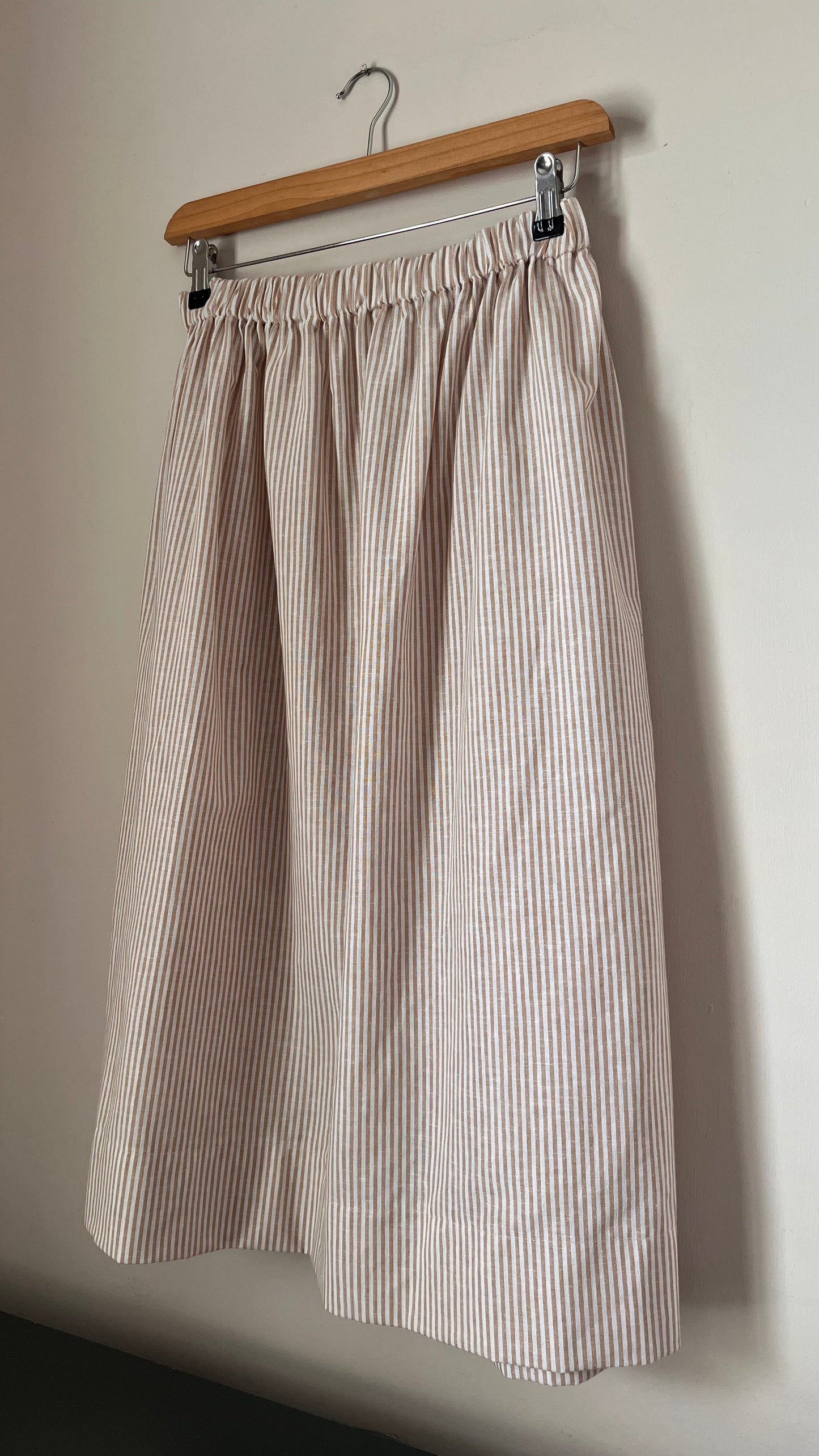 Sample | Peach linen midi skirt | Size 16-18