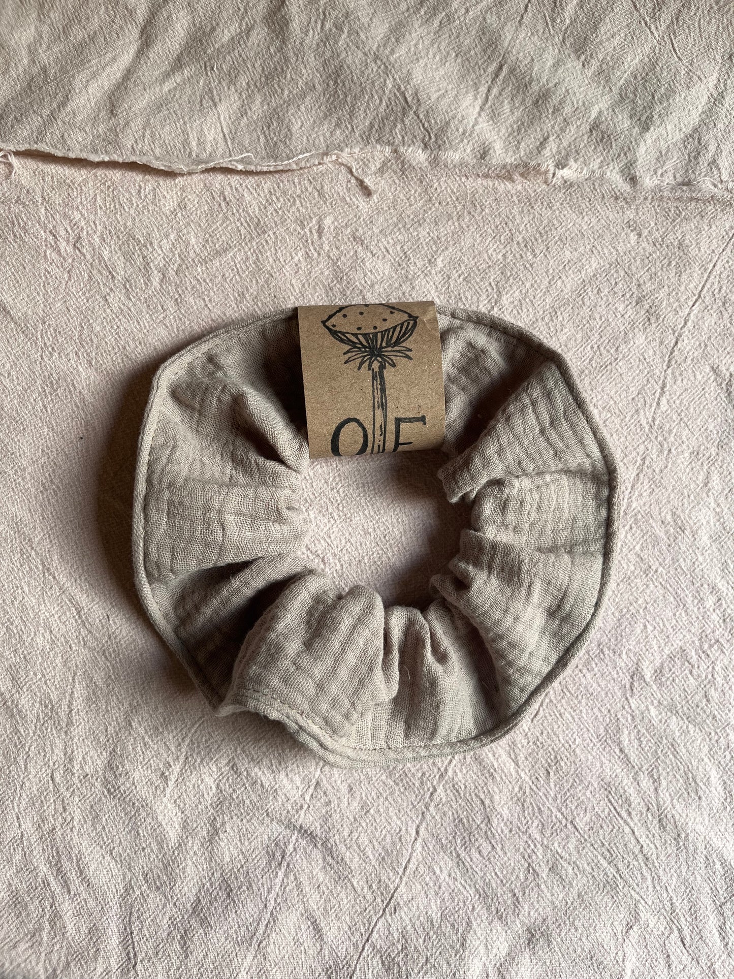 Double gauze cotton scrunchie