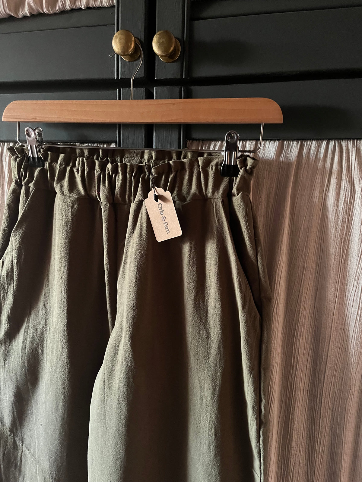 Mari cotton barrel trouser - Olive