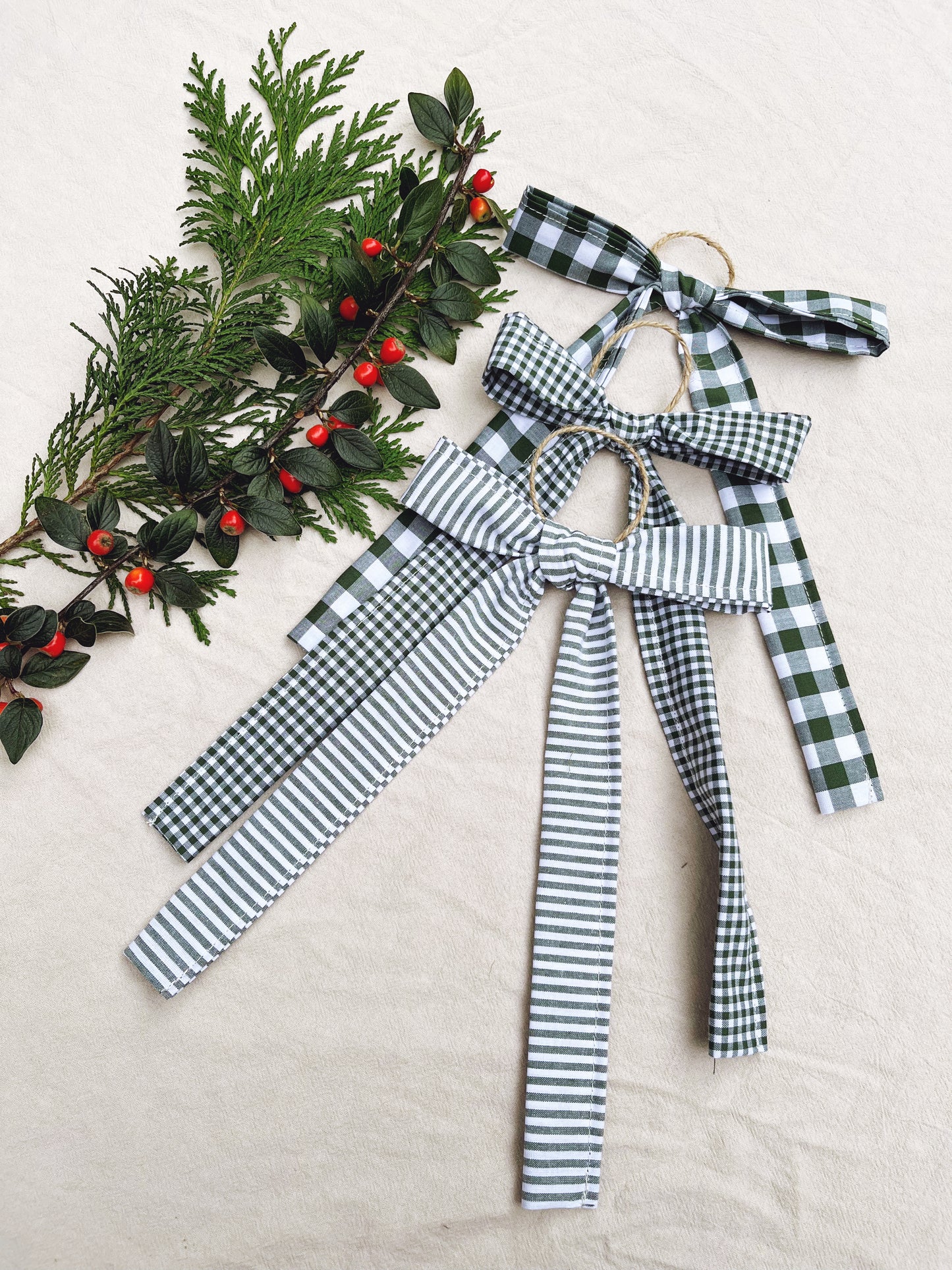 Green Christmas tree bow