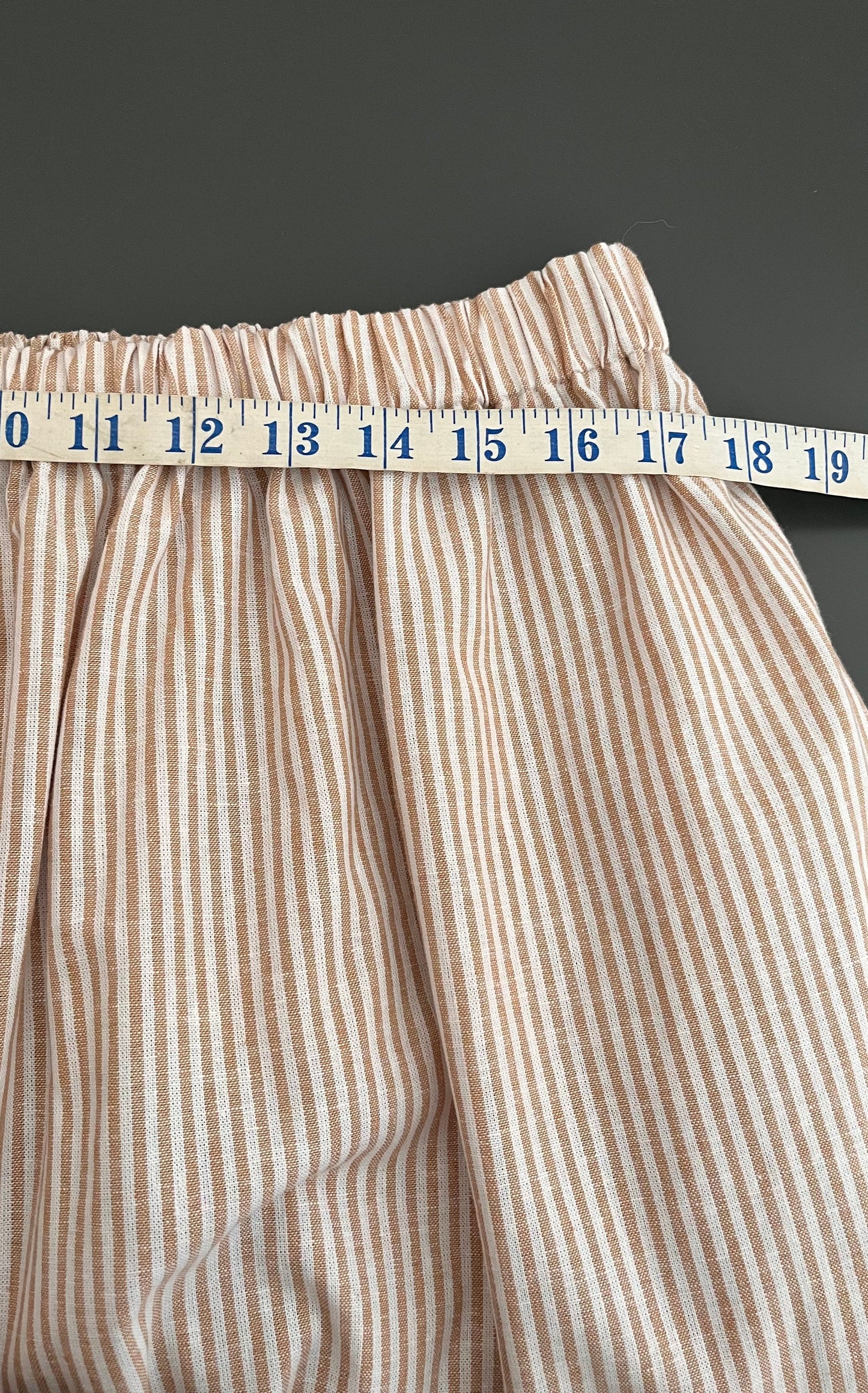 Sample | Peach linen midi skirt | Size 16-18