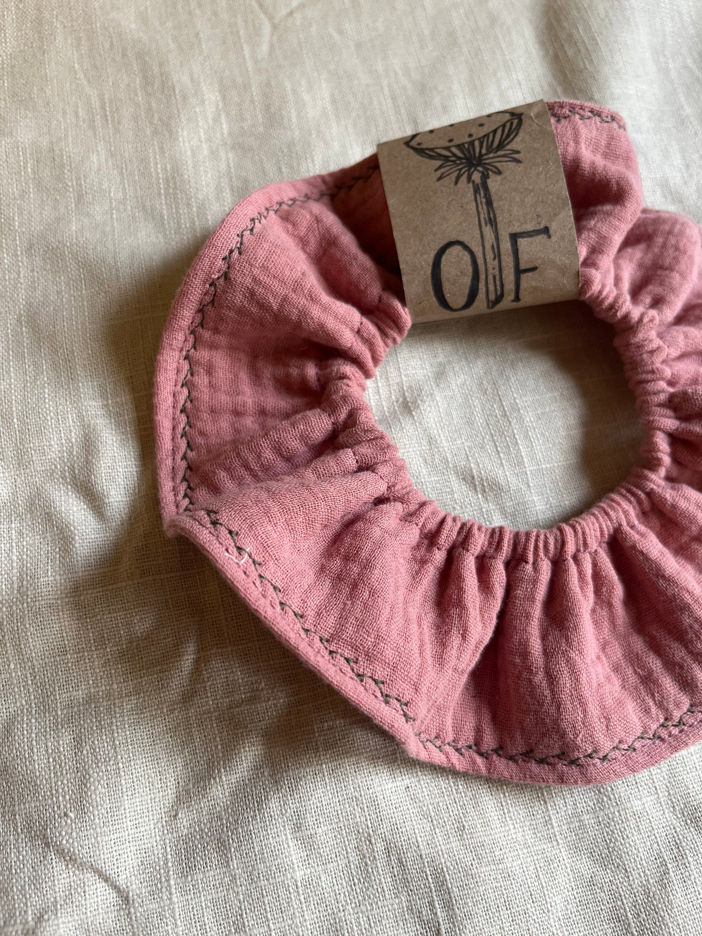 Double gauze cotton scrunchie