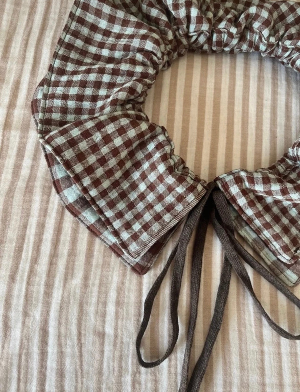 Anouk reversible Turquoise| brown ruffle gingham collar