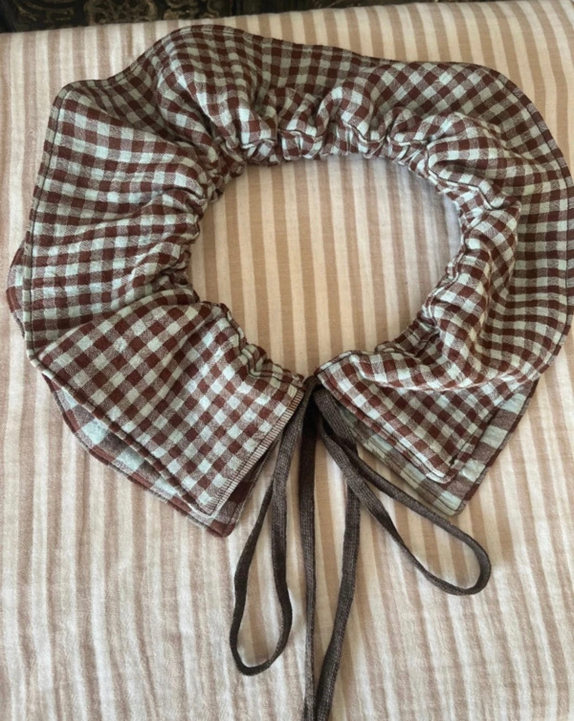 Anouk reversible Turquoise| brown ruffle gingham collar