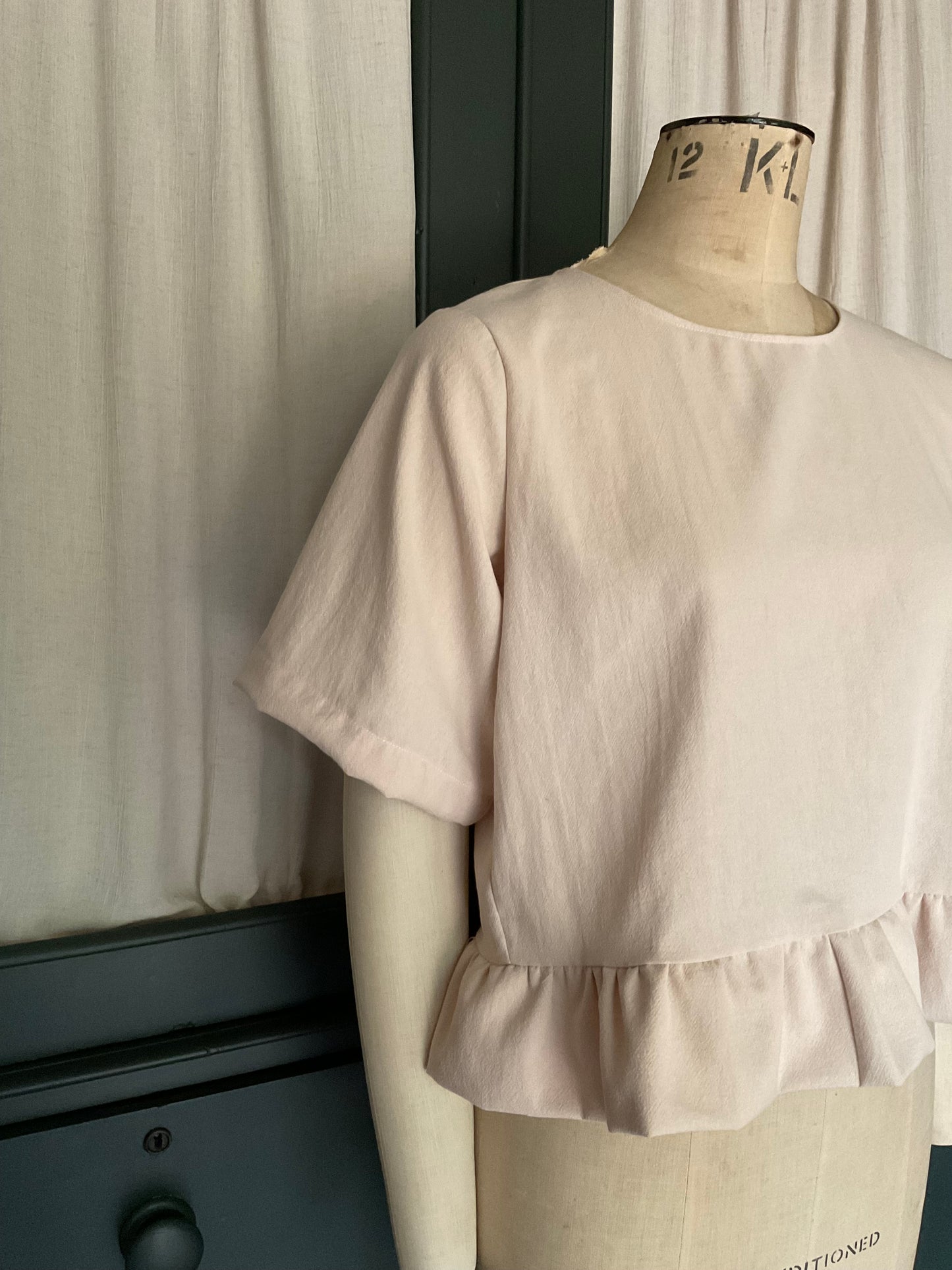Hetty frill top