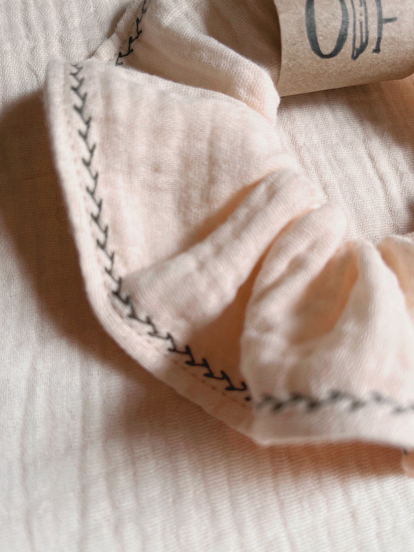 Double gauze cotton scrunchie