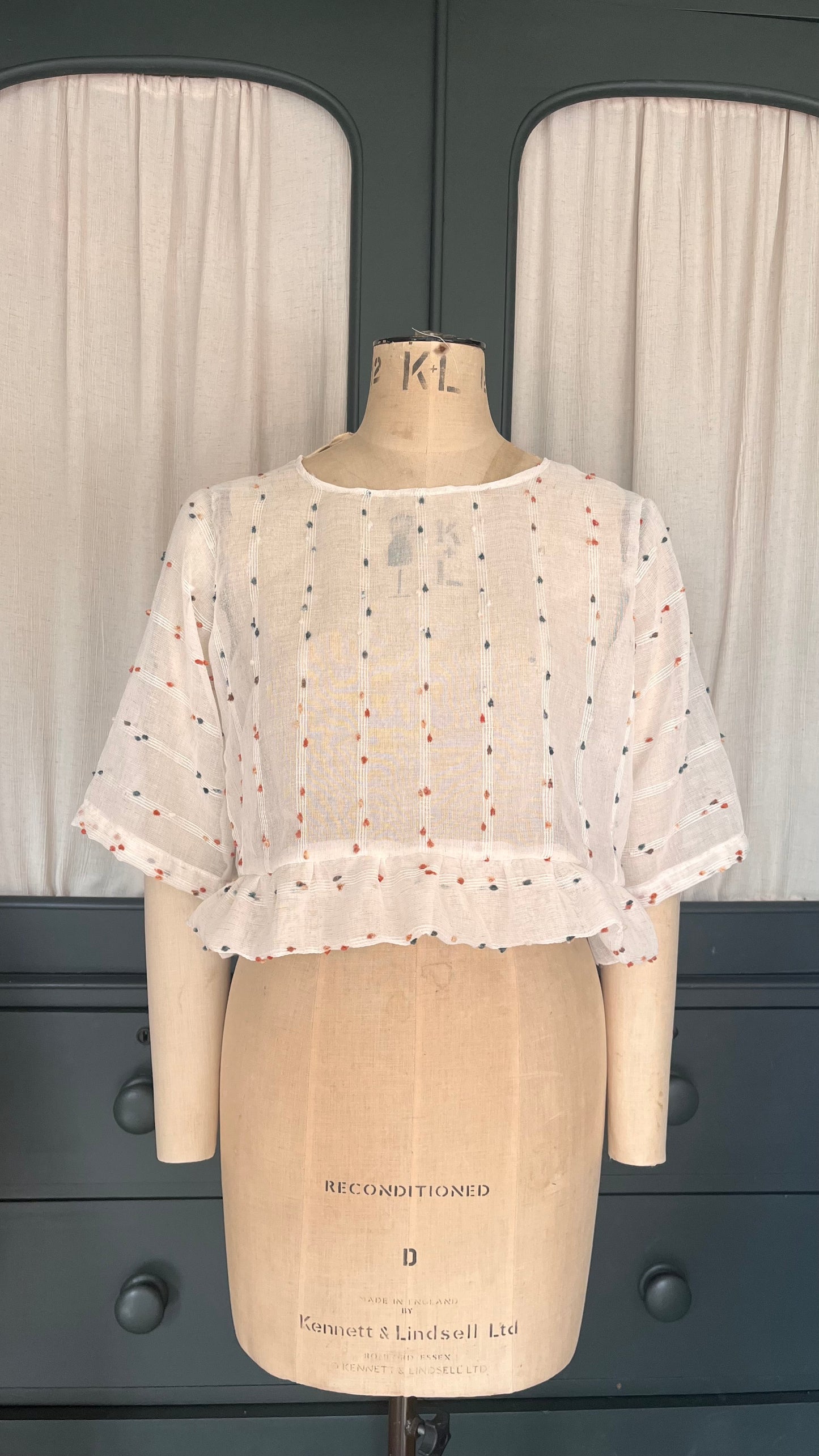 Hetty frill top |french knot